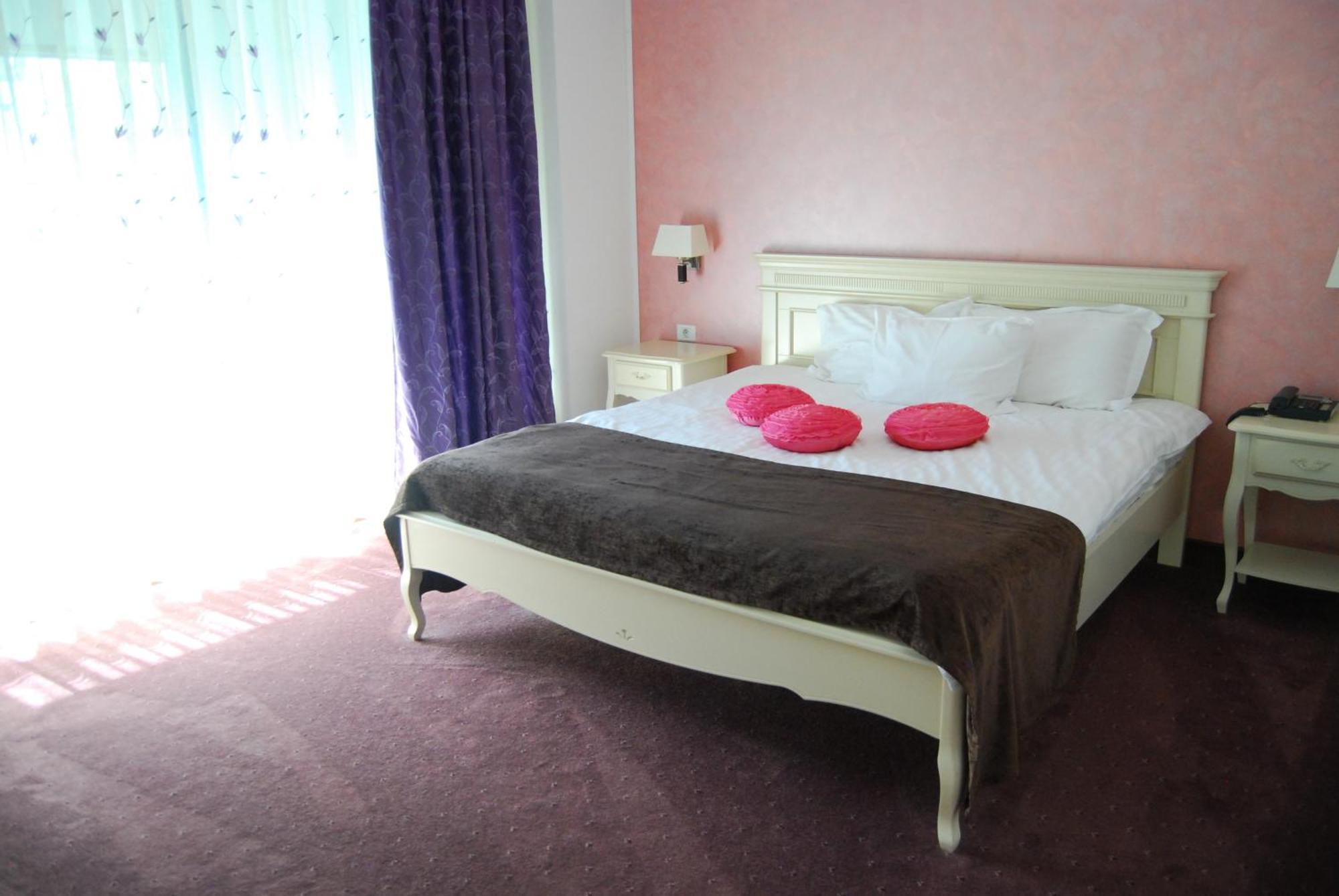 Hotel Zodiac Констанца Экстерьер фото