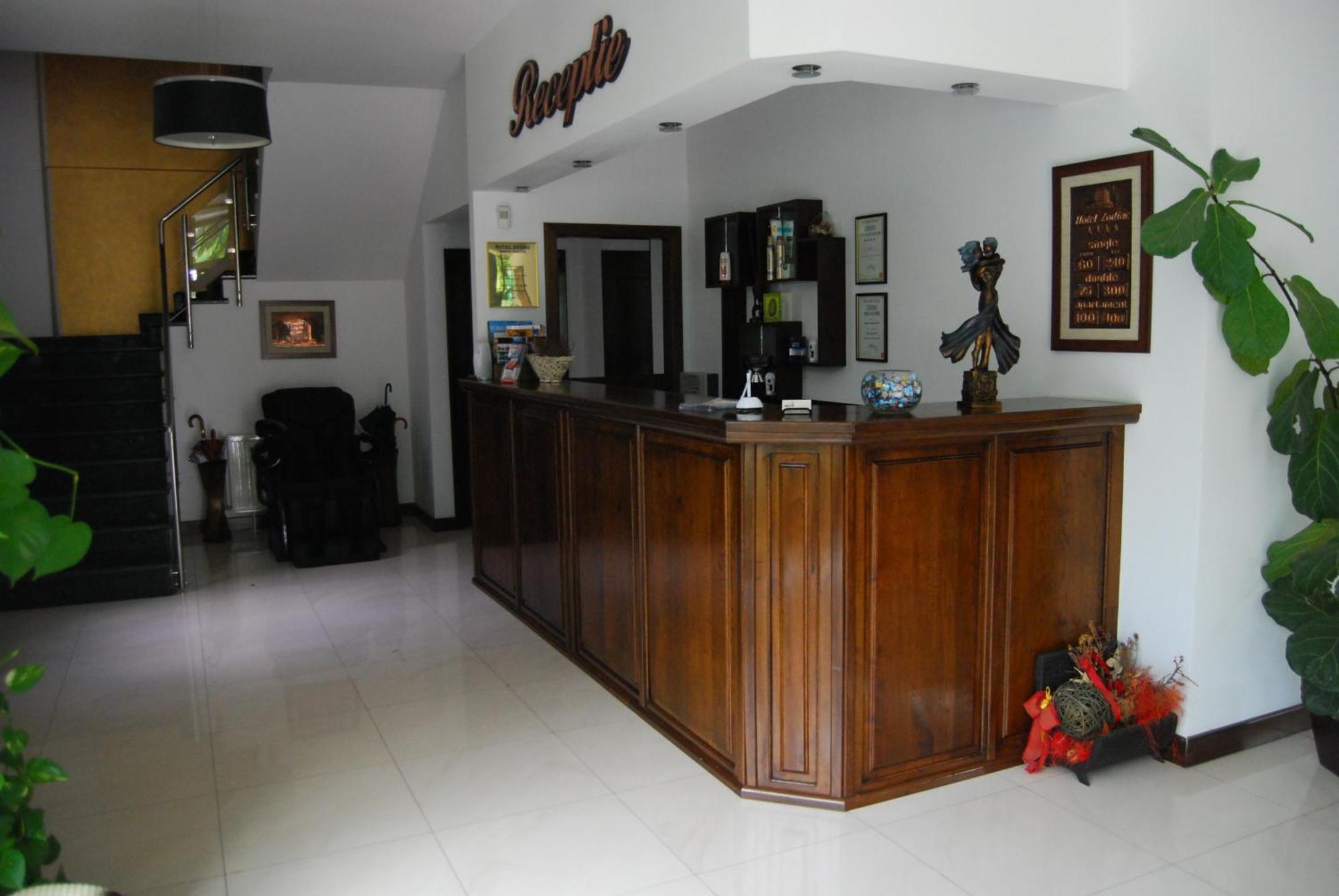 Hotel Zodiac Констанца Экстерьер фото