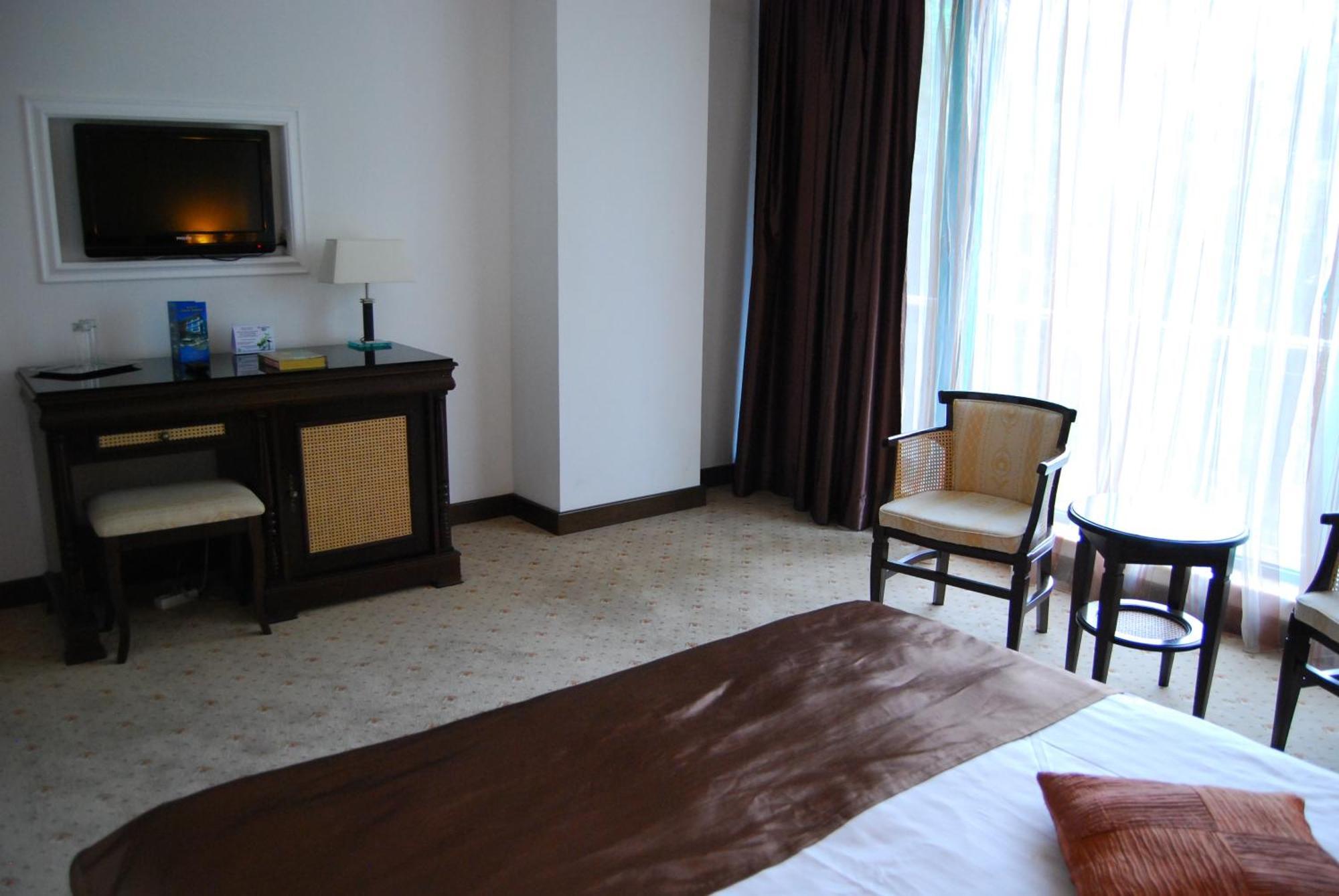 Hotel Zodiac Констанца Экстерьер фото