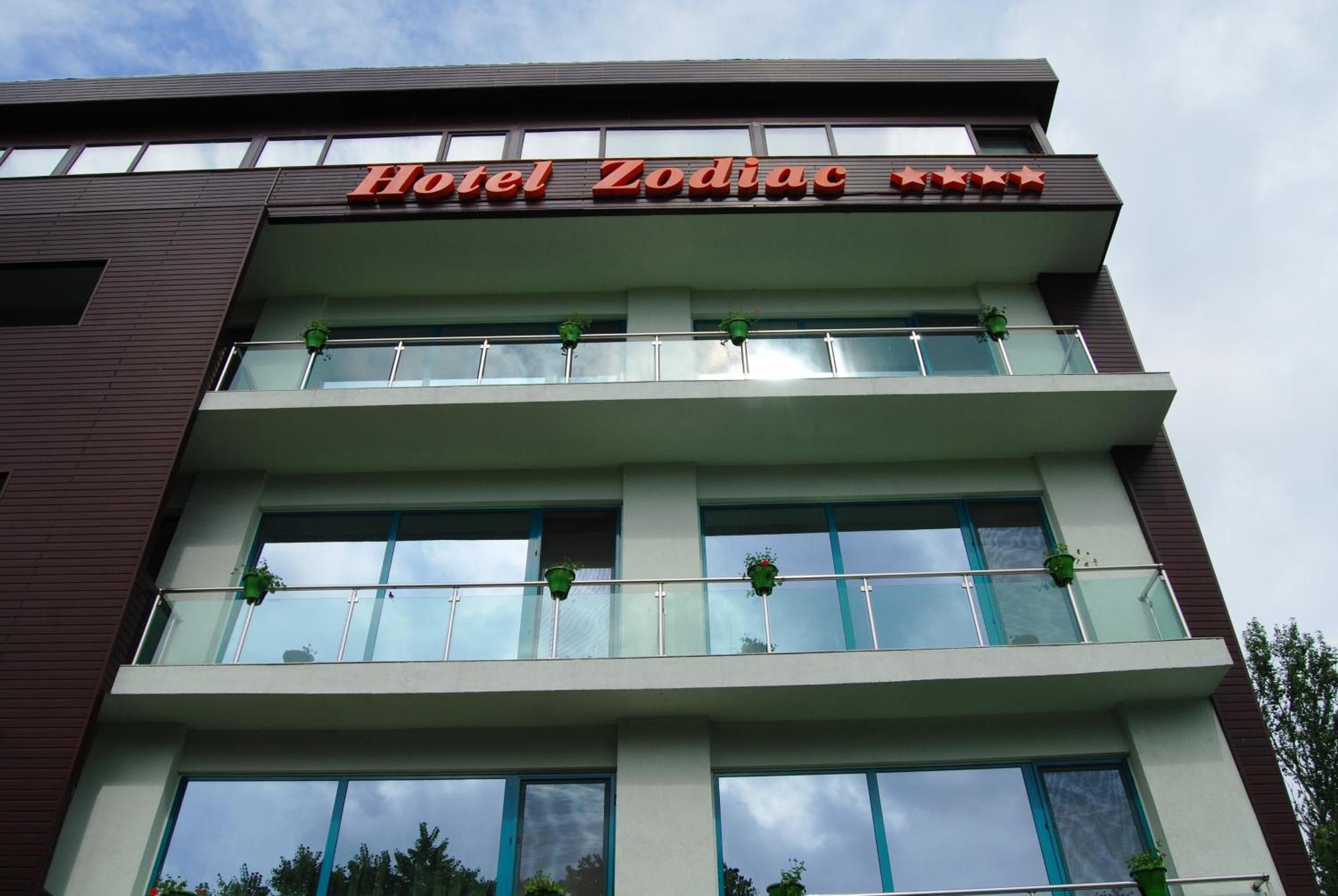 Hotel Zodiac Констанца Экстерьер фото