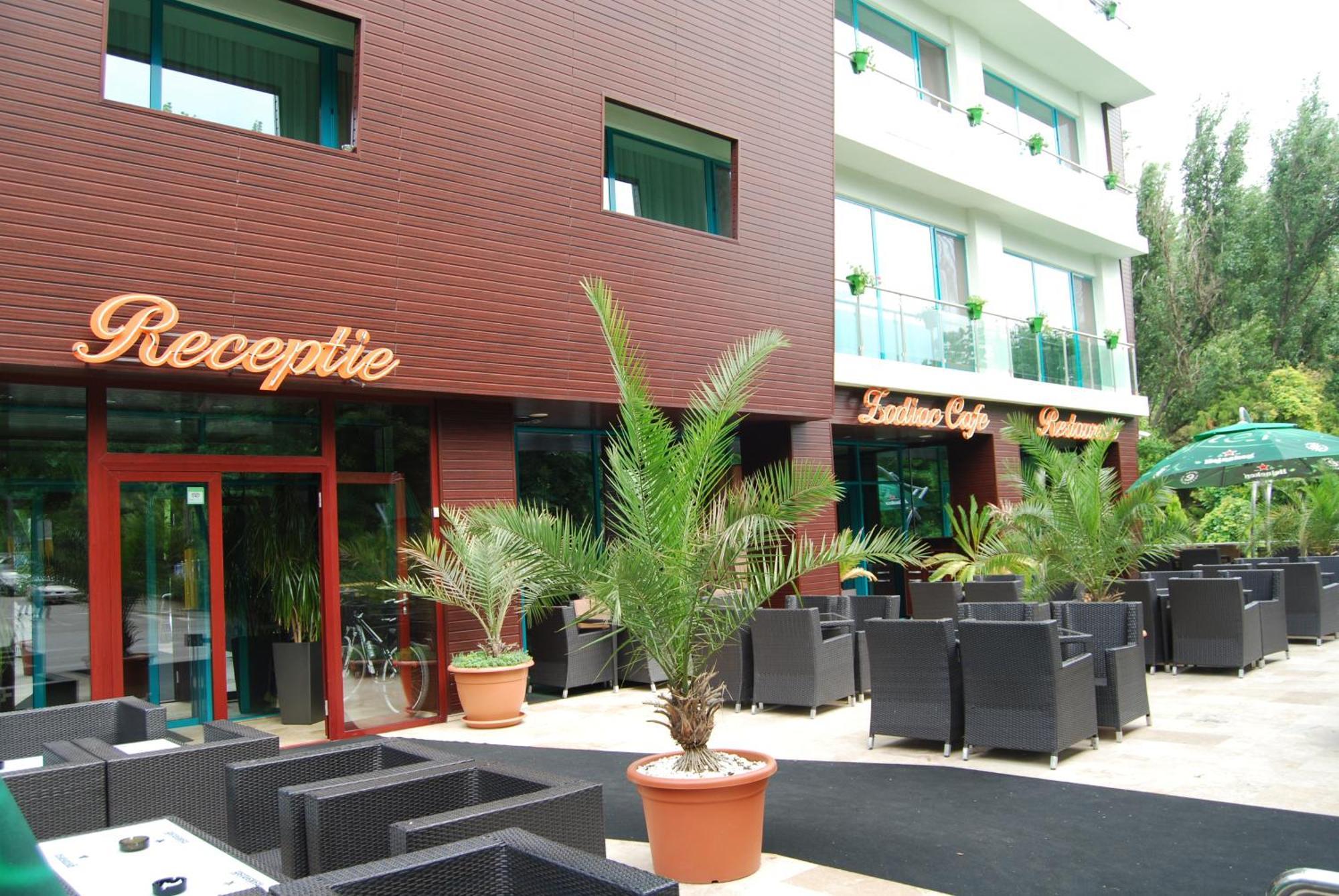 Hotel Zodiac Констанца Экстерьер фото